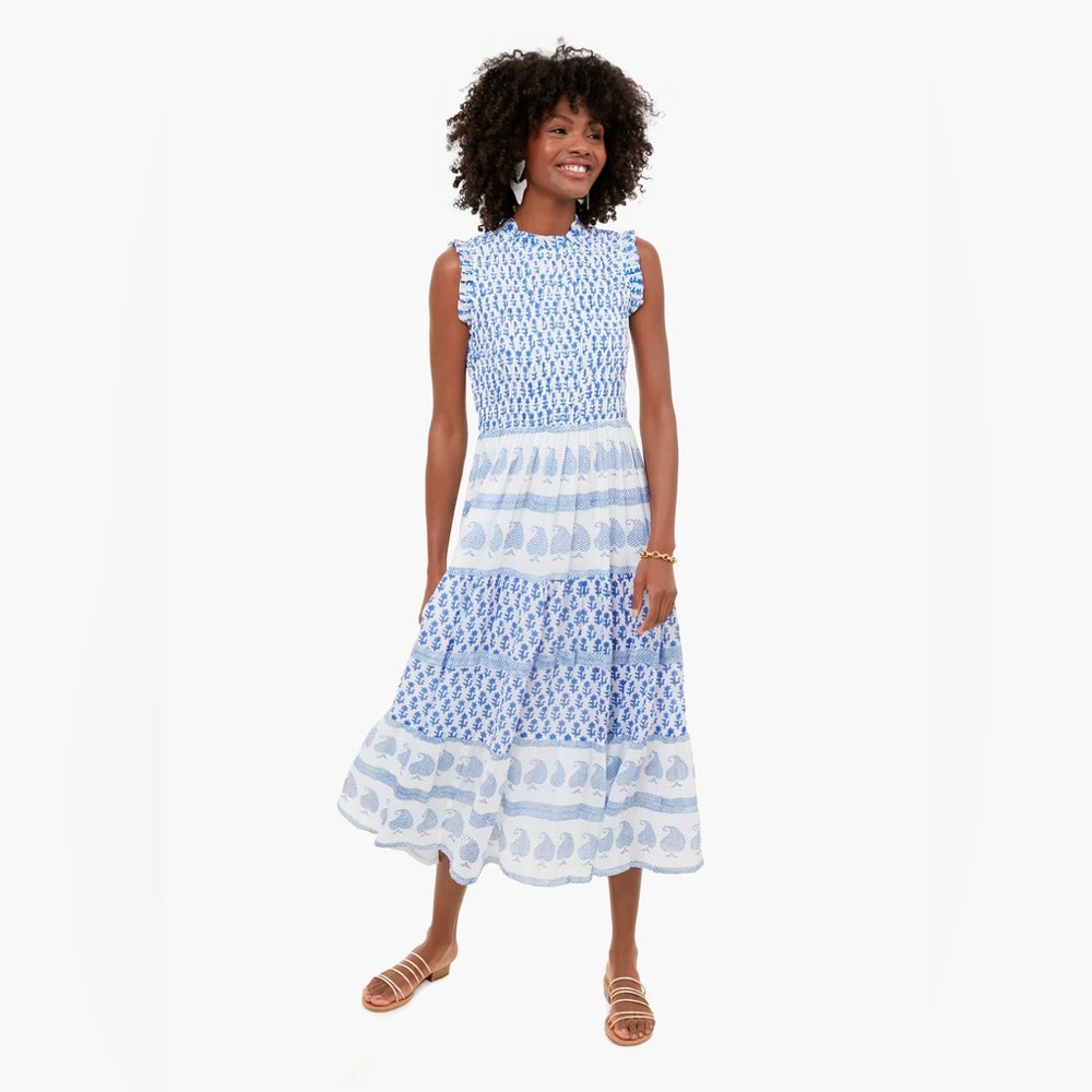 Tuckernuck Flora Blue Sleeveless Smocked Maxi Dress
Oliphant